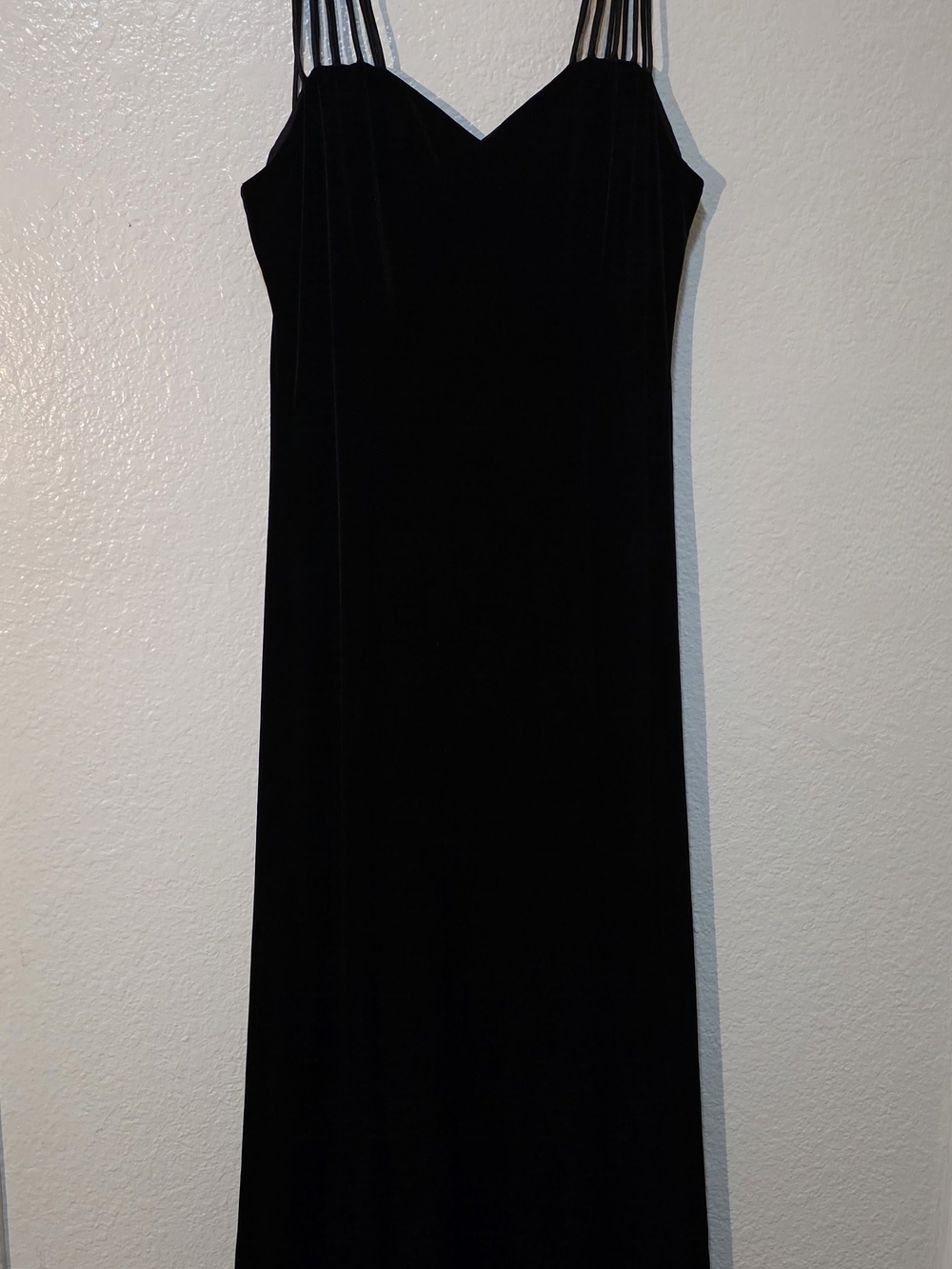 Classic Black Velvety Dress w/ Strappy Shoulders W/ Matching Wrap & Evening Bag